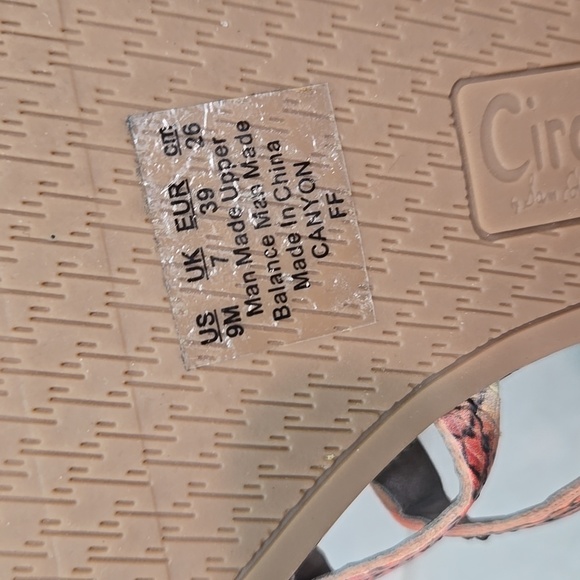 Circus By Sam Edelman "LIKE New"Canyon Colorful Women's Sandals Flats Shoes 9M - Picture 9 of 10